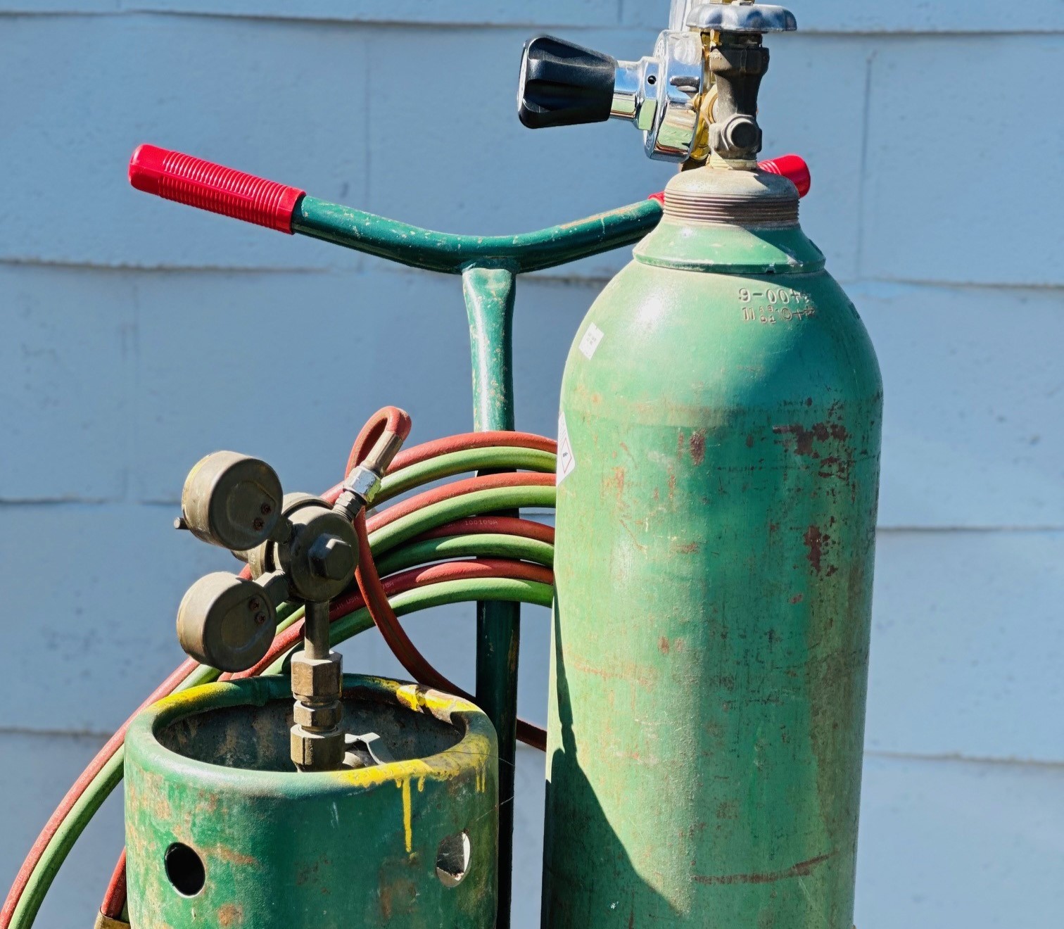 Selecting the Right Cutting Gas: Oxygen-Acetylene vs. Oxygen-Propane